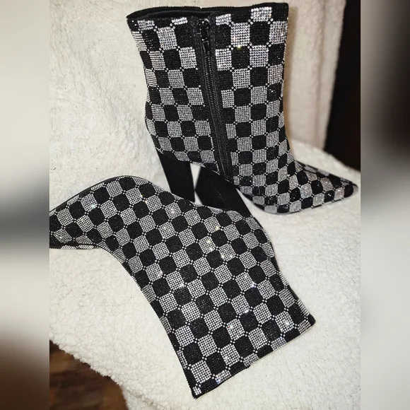 Stylish Black and Silver Checkered Women's Boots - Picture 3 of 7
